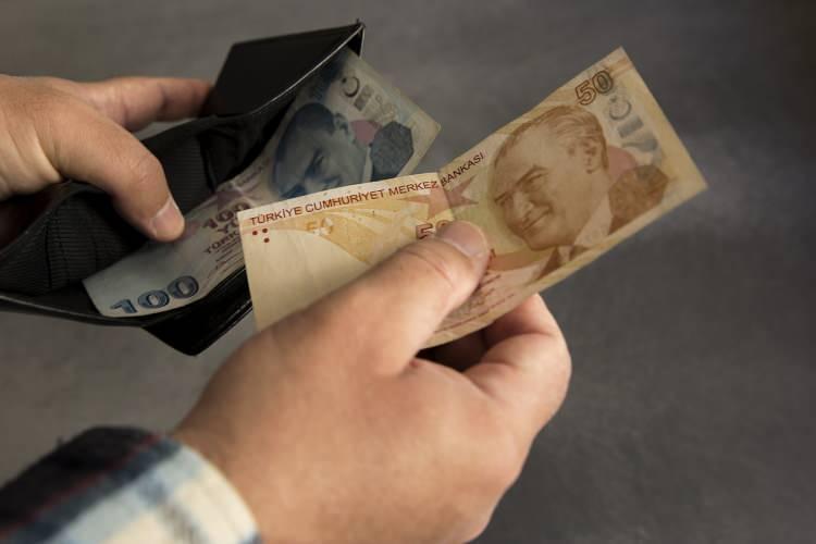 <p><strong>- Garanti BBVA: </strong>Emekli maaşını taşıyanlara 7.500 TL'ye varan ödül sunuyor</p>
<p> </p>