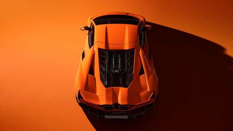 <p>Lamborghini, 2028 yılında Urus modelinin yerini alacak otomobilin markanın ilk yüzde yüz elektrikli otomobili olacağı açıkladı.</p>

<p> </p>
