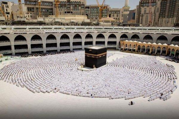 <p><span style="color:#000000"><strong>On bir ayın sultanı Ramazan'ın gelişiyle dünyanın dört bir yanındaki binlerce Müslüman huzuru kutsal topraklarda buldu. </strong></span></p>
