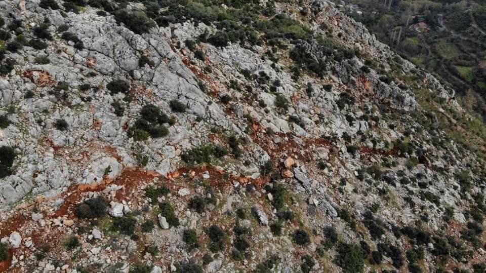 <p>Kahramanmaraş’ın Pazarcık ve Elbistan ilçelerinde meydana gelen 7.7 ve 7.6 büyüklüğündeki deprem Hatay merkez ve ilçelerinde büyük yıkıma yol açtı. Binlerce vatandaşın hayatını kaybettiği deprem nedeniyle bazı vatandaşlar da yurtlarını terk etmek zorunda kaldı.</p>

<p> </p>
