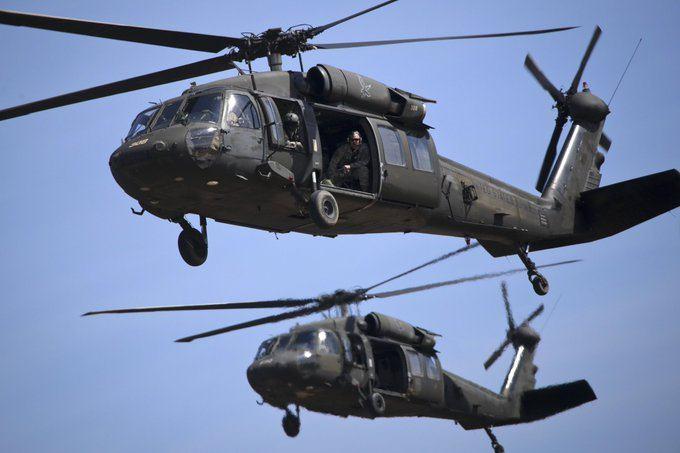 <p>Eyaletin Trigg County bölgesindeki 101. Hava İndirme Tümeni'ne ait "HH-60 Blackhawk" tipi iki helikopterin, 29 Mart saat 22.00 sularında düşmesi sonucu 9 asker hayatını kaybetti.</p>

<p> </p>

<p> </p>
