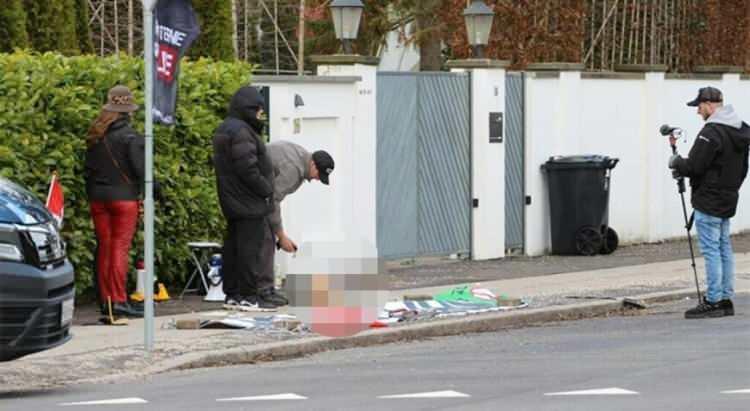 <p><span style="color:#000000"><strong>Ramazan ayında tüm dünyadaki Müslümanların hassasiyetlerini provoke eden Danimarka'daki bir grup provokatör Kur'an-ı Kerim ve Türk bayrağı yaktı.</strong></span></p>
