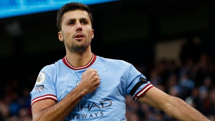 <p>20- Rodri /  Ön libero<br />
<br />
* Manchester City<br />
<br />
* 80 Milyon Euro</p>
