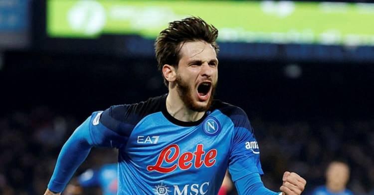 <p>16- Kvaratskhelia / Sol Kanat<br />
<br />
* Napoli<br />
<br />
* 85 Milyon Euro</p>