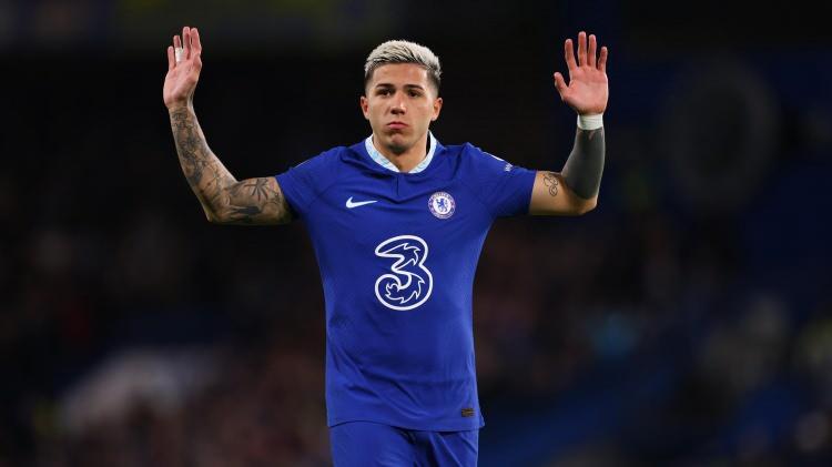 <p>14- Enzo Fernandez / Merkez orta saha<br />
<br />
* Chelsea<br />
<br />
* 85 Milyon Euro</p>