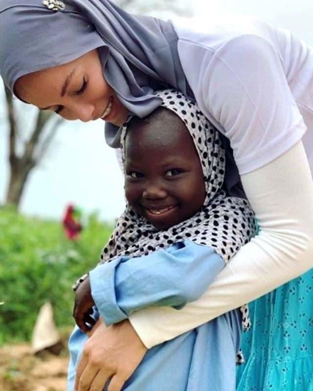<p><span style="color:#000000"><strong>İlk günden bu yana bir kere bile ‘Neden gidiyorsun anne?’ demediği için oğluma teşekkür ediyorum. Hep destek oldu, hiçbir zaman sorun çıkarmadı."</strong></span></p>