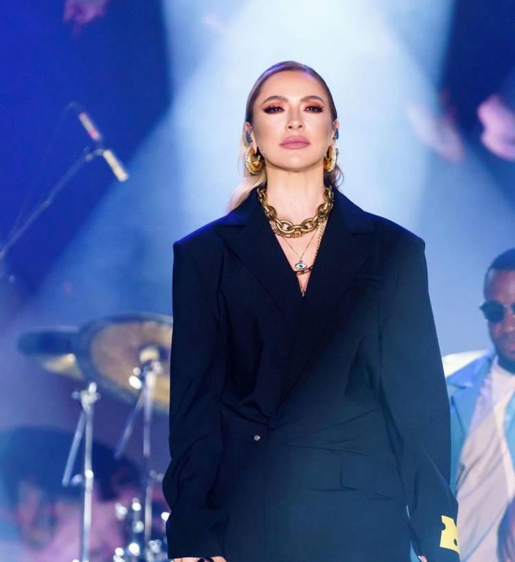<p><span style="color:#8B4513"><strong>Hadise, 5 Mayıs akşamı İstanbul Volkswagen Arena’da sahneye çıkacak. </strong></span></p>