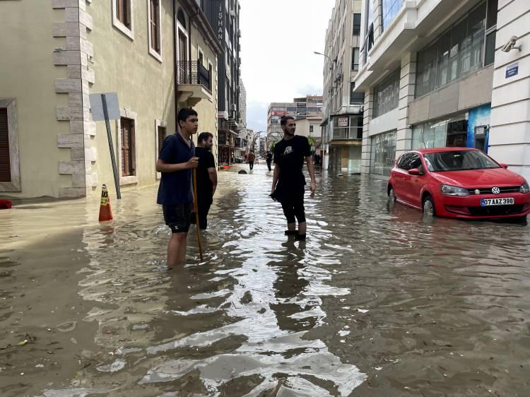 <p>"Altyapı çökmüş durumda, altyapı çalışmıyor.</p>
