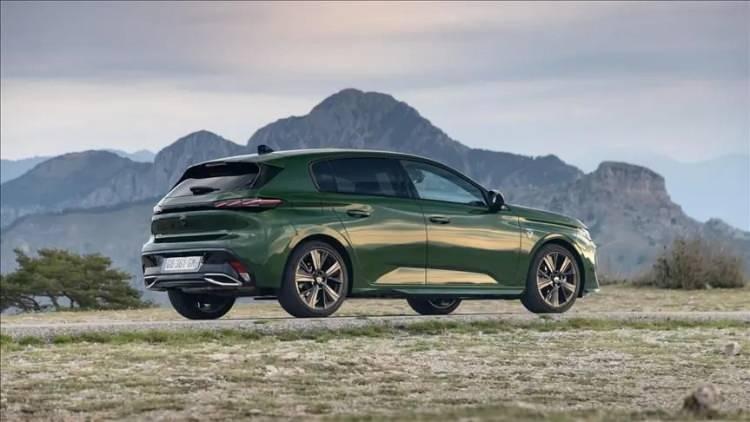 <p>İkinci el online binek araç pazarında şubatta toplam 101 bin 921 satış gerçekleşti. Fiat Egea, 5 bin 71 adetle geçen ayın en çok tercih edilen modeli oldu.</p>