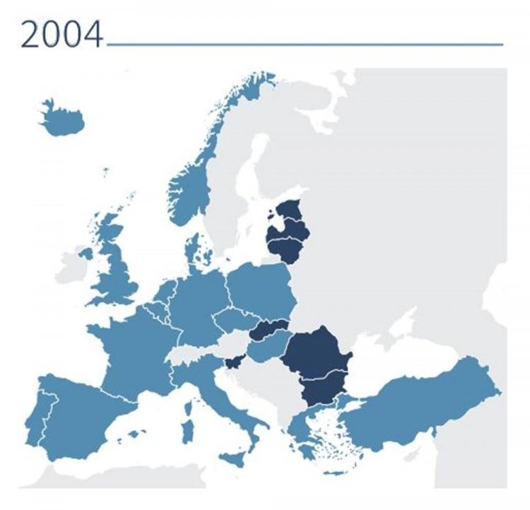 <p>NATO birliğine 2004'te 7 üye olurken bu ülkelerin çoğunluğunu İskandinav ülkeleri oluşturdu.</p>
