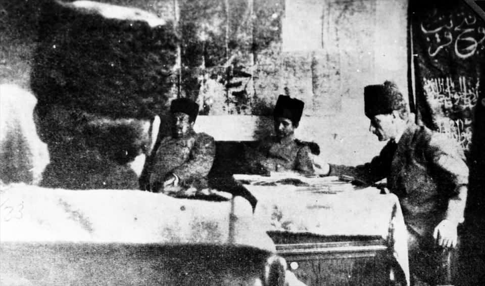 <p>Ulusal ve uluslararası kamuoyuna bir asırdan fazladır içerik sunan Anadolu Ajansı (AA), bugün Türkçe dahil 13 dilde yayın yapan, 144 ülkede faaliyet gösteren bir ajans haline gelerek, güvenilir haberin kaynağı olmayı sürdürüyor.</p>
