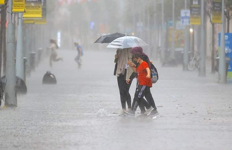 <p>Meteoroloji haftalık hava durumu tahmin raporunu yayımladı. </p>
<p> </p>