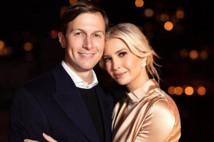 <p><span style="color:#800000"><strong>Ivanka Trump ve Jared Kushner, 2009 yılında hayatlarını birleştirdi. Çiftin, üç tane çocuğu var. En büyük çocuğu Arabella 2011 doğumlu. Çiftin ikinci çocuğu Joseph 2013'te, en küçük çocuğu Theodore da 2016 yılında dünyaya gözlerini açtı. </strong></span></p>