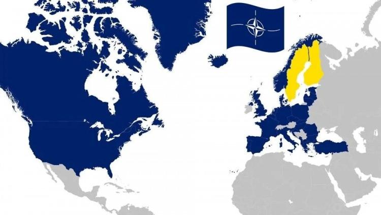 <p>1949'da 12 ülkenin kurucu üyeliğiyle oluşturulan NATO (Kuzey Atlantik Paktı), Türkiye'nin onayının ardından Finlandiya'nın da katılımıyla 31 üye sayısına ulaştı.</p>
