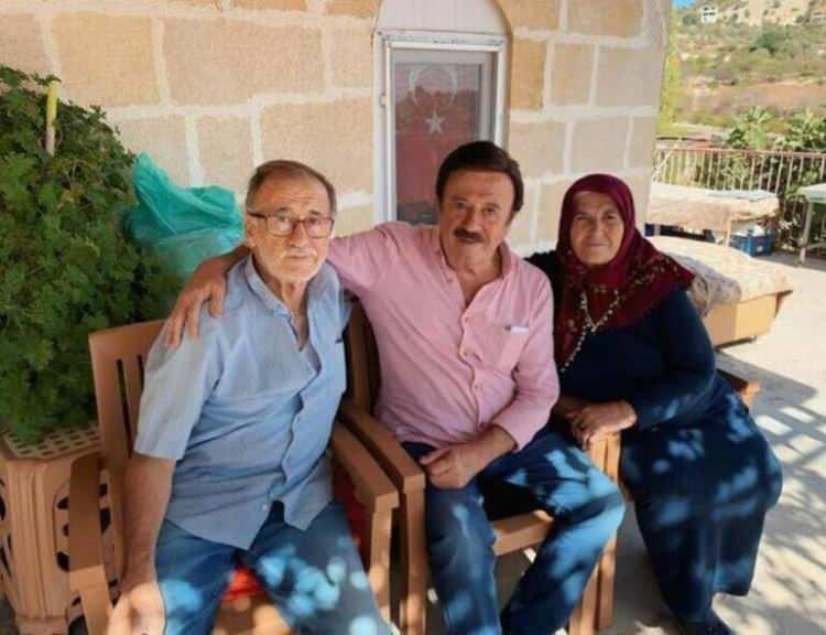 <p><span style="color:#000000"><strong>"ACIMIZ BÜYÜK"</strong></span></p>

