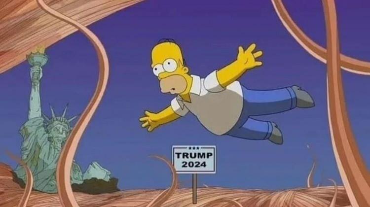 <p><span style="color:#B22222"><strong>2024 TAHMİNİ</strong></span></p>

<p><strong>Son olarak da dizinin senaristlerinden Al Jean, dizinin Trump'ın 2024 yılında yapılacak seçimler için adaylığını 2015 yılında öngördüğünü ortaya çıkardı. Trump'ın düzenlediği etkinlik sonrasında dikkat çekici bir detayı ünlü çizgi dizi The Simpsons'ın yapımcısı ve yazarı Al Jean sosyal medyadan paylaştı. Jean'in paylaştığı görüntüde dizinin ana karakterlerinden Homer Simpson uçarken görülüyor ve arka planda da bir tabela üzerinde "Trump 2024" yazıyor. Geçtiğimiz günlerde Eski ABD Başkanı Donald Trump, 2024 Başkanlık seçimleri için adaylığını ilan etti.</strong></p>
