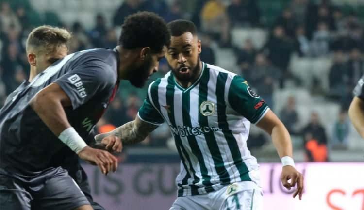 <p>* Kuwas / Giresunspor<br />
<br />
* 30 yaşında<br />
<br />
* Sağ Kanat</p>

