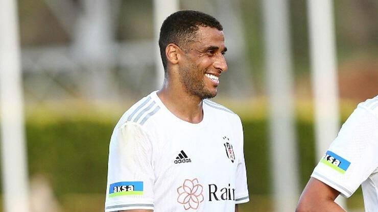<p>* Welinton / Beşiktaş<br />
<br />
* 33 yaşında<br />
<br />
* Defans</p>