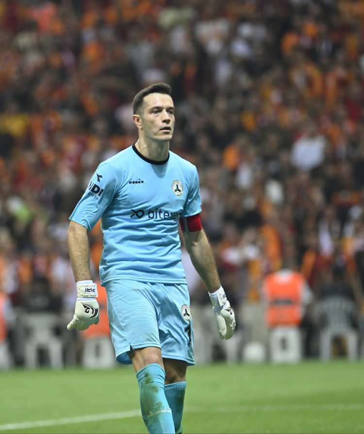 <p>* Onurcan Piri / Giresunspor<br />
<br />
* 28 yaşında<br />
<br />
* Kaleci</p>