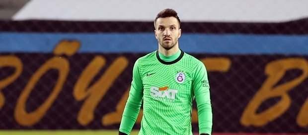 <p>* Okan Koçuk / Galatasaray<br />
<br />
* 27 yaşında<br />
<br />
* Kaleci</p>