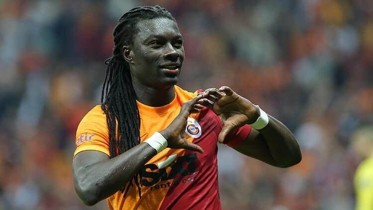 <p>* Bafetimbi Gomis / Galatasaray<br />
<br />
* 37 yaşında <br />
<br />
* Forvet</p>
