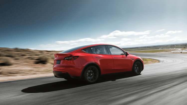 <p>455 km menzilli Model Y 1 milyon 548 bin 732 TL'den satılacak.</p>