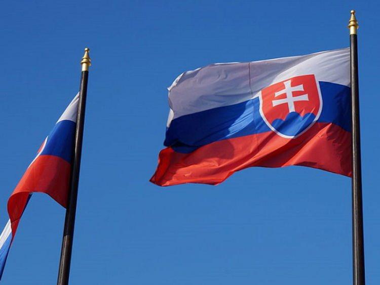 <p><strong>SLOVAKYA</strong></p>
