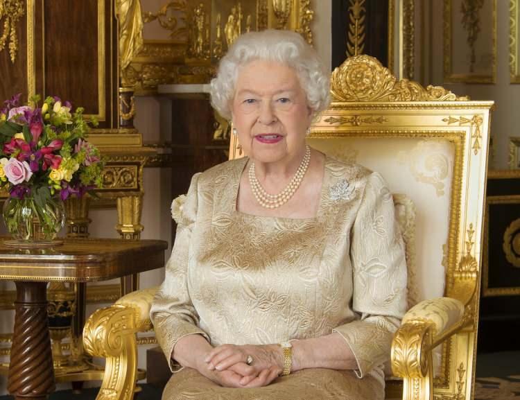 <p><span style="color:#000000"><strong>Parlamento ve devlet arşivlerinde tutulan dükalık hesapları göz önüne alındığında Kraliçe II. Elizabeth ve onun ilk doğan oğlu Kral III. Charles Cornwall Dükü sıfatıyla, dükalıların artan gelirlerinden yıllar boyu faydalandı.</strong></span></p>