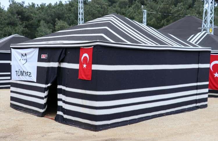 <p>Türk Milleti Yardımlaşma Derneği (TÜMYAD) tarafından ilçede depremzedeler için kıl çadırlar kurduruldu.</p>
