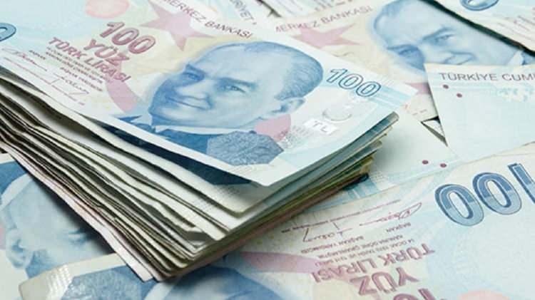 <p>Sürecin 15 gün içinde tamamlanması bekleniyor. İşçi tarafının brüt taban ücretin 15 bin liraya yükseltilmesi, bütün ücretlere yüzde 15 refah payı eklenmesi konusundaki ısrarı devam ederken, TÜHİS'in ilk teklifi 11 bin 500 lira düzeyinde bulunuyor.</p>