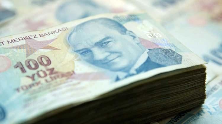<p>Kamu işçilerine toplu sözleşme ikramiyesi konusunda taraflar uzlaşmaya vardı.</p>

<p> </p>
