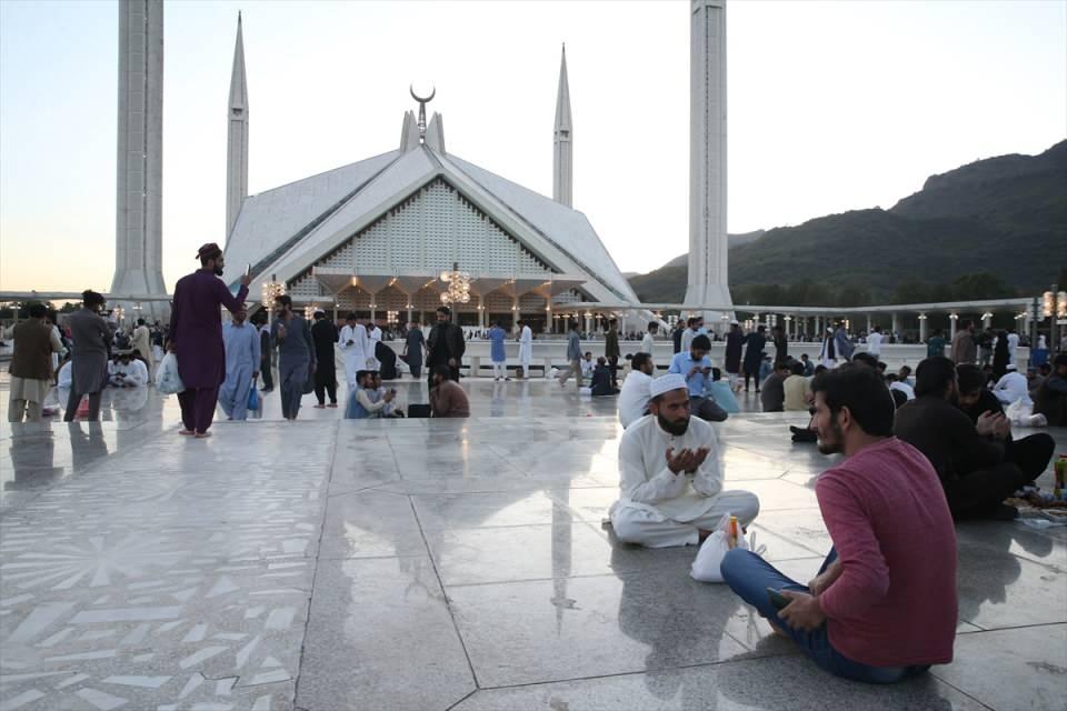 <p>Pakistan</p>
