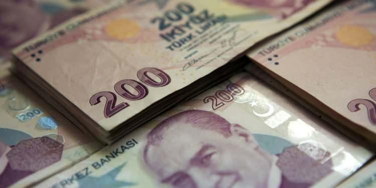<p><strong>MEMURUN SÖZLEŞMESİNİ DE ETKİLEYECEK</strong></p>

<p> </p>

<p>Kamu işçilerine yönelik 2023 toplu iş sözleşmeleri çerçeve protokolü, memurların toplu sözleşmesi başta olmak üzere özel sektörde imzalanacak toplu iş sözleşmelerinin çerçevelerini belirleme açısından önemli olacak.</p>
