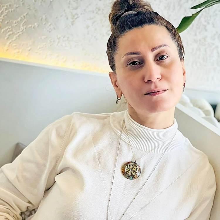 <p><span style="color:#800000"><strong>"BU BİR MİNNET BORCUYDU TÜRKİYE'YE" </strong></span><strong><a href="https://www.yasemin.com/" target="_blank"><span style="color:rgb(255, 255, 255)">(Yasemin.com)</span></a></strong></p>
<p> </p>