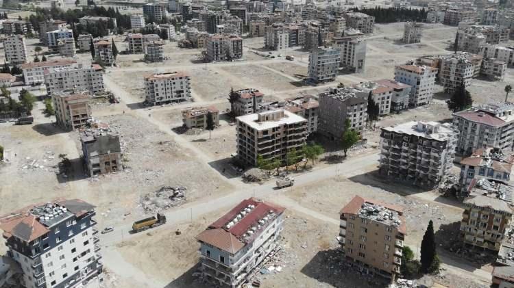 <p>Kentte yıkım ve enkaz kaldırma çalışmalarına devam ediliyor.</p>

<p> </p>
