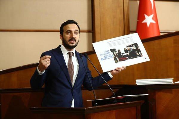 <p><strong>Biz nasıl bu şehri 1994’te susuzluktan, çöpten, çamurdan ve çukurdan kurtardıysak, içine düştüğümüz bu durumdan da 2024’te AK Parti olarak yine bizler kurtaracağız.</strong></p>