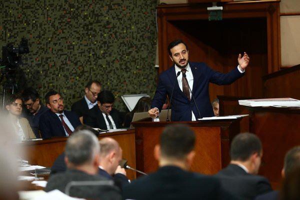 <p>Muhalefet partilerinin meclis üyelerinin itirazları üzerine Özdemir şunları söyledi:</p>
