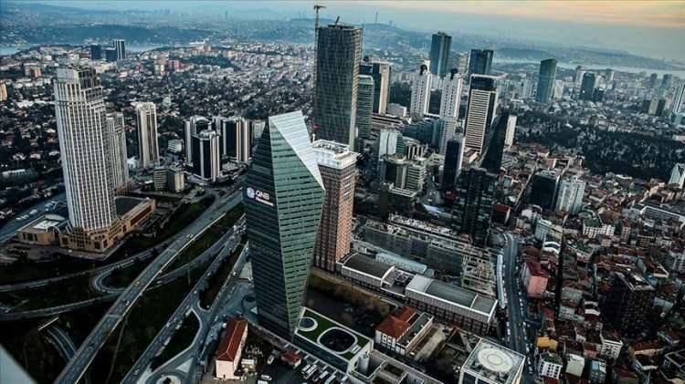 <p>Merkezdeki ofis çalışanlarıyla birlikte her gün 100 bin ziyaretçiyi ağırlaması beklenen alışveriş merkezinde yerli ve yabancı dünyaca ünlü restoran ve perakende markalarının mağazaları yer alacak. </p>