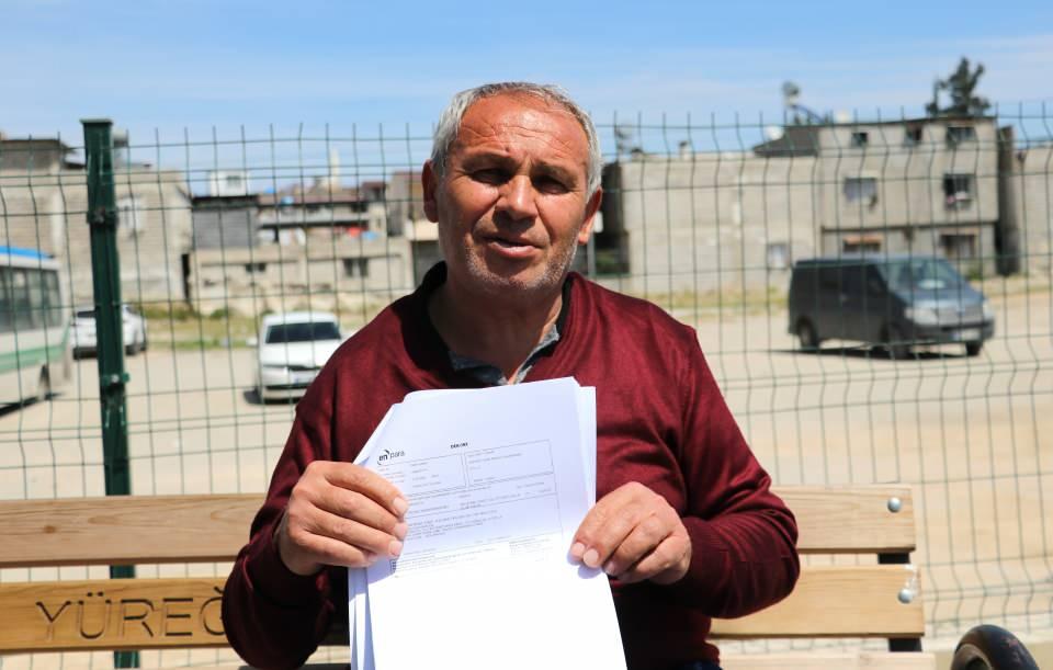 <p><strong>“Paraları, Türkiye’de çekeceklerini sandığı için göndermiş”</strong><br />
<br />
İhlas Haber Ajansı’na konuşan Bilal Nergis, gönderdiği paraları kadının ‘Türkiye’ye gelince hepsini geri çekeceğiz. Şuanda hepsi hesaplarda duruyor’ dediği için gönderdiğini söyledi. Nergis, “Bu kadını sosyal medyada görünce ben çekinerek aradım. Kendisinin Türkmenistan’da olduğunu söyledi ama numara Türkiye numarasıydı. Aradığımda yardıma muhtaç olduğunu söyledi. Bende buna acıdım. Ancak sürekli benden para istedi. Bende parayı yolladım” diye konuştu.</p>
