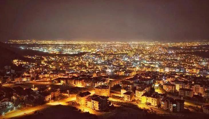 <p><strong>DENİZLİ</strong></p>

<p>Erkek: 76.1</p>

<p>Kadın: 81.5</p>

<p>Genel Ortalama: 78.8</p>
