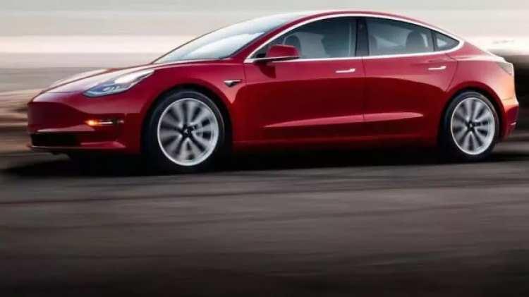 <p>Şirket, Almanya'da Model 3 ve Model Y araç fiyatlarında yüzde 4,5 ila yüzde 9,8 arasında indirim yaptı.</p>

<p> </p>
