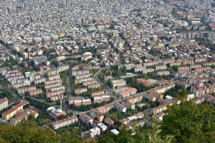 <p><strong>18 Eyl&uuml;l 1963 &Ccedil;ınarcık Depremi:</strong> Armutlu, Mudanya ve Gemlik&rsquo;te &ccedil;ok şiddetli, Mercalli<br />
cetveline g&ouml;re 7 şiddetinde algılanmış ve Bursa&rsquo;da hafif hasarlar meydana getirdiği belirtiliyor.</p>
