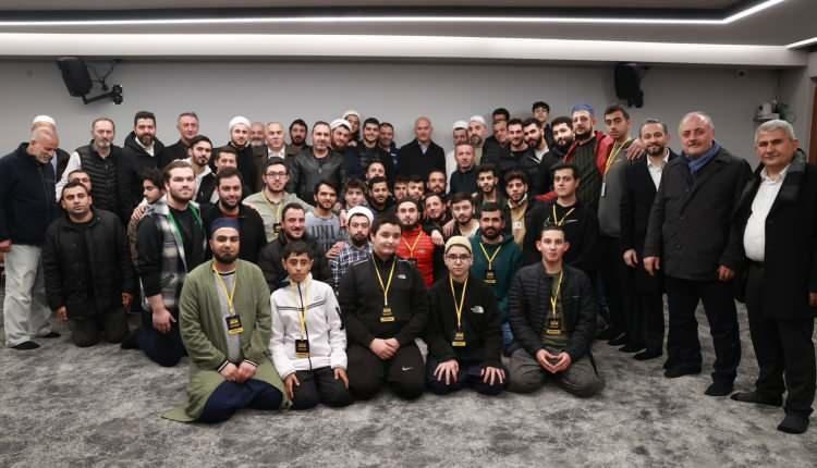 <p>#KadirGecesi'nin manevi ikliminde, Fatih'te Yavuz Sultan Selim Gen&ccedil;lik Derneği'nde gen&ccedil;lerimiz ve hemşehrilerimizle...</p>
