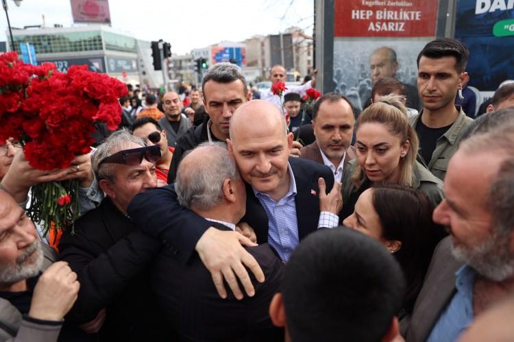 <p>Gaziosmanpaşa'da, esnafımız ve hemşehrilerimizle</p>
