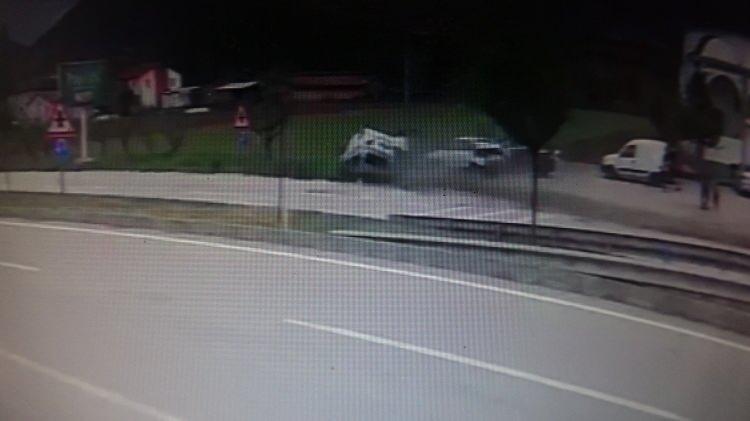 <p>Jandarma ekipleri kazayla ilgili inceleme başlattı.</p>