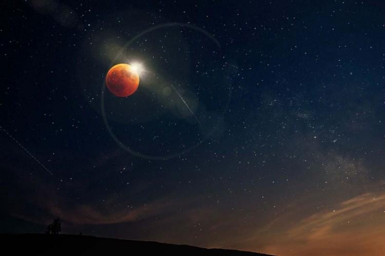 <p><strong>Önümüzdeki 1000 yıl içinde haydut bir gezegenin Dünya'ya Mars veya Venüs'ten daha fazla yaklaşma olasılığının iki trilyonda bir olduğunu tahmin etti.</strong></p>