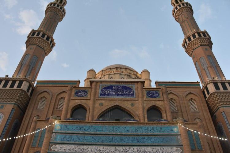 <p>Irak'ın Erbil kentindeki Müslümanlar, Ramazan Bayramı namazını Celil Hayat Camisi'nde kıldı.</p>