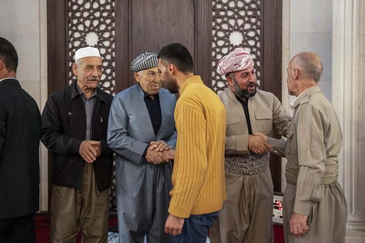 <p>Seyyid Camisi'nde bayram namazı</p>
