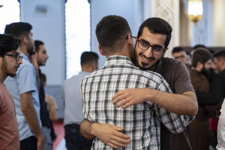<p>Seyyid Camisi'nde bayram namazı</p>