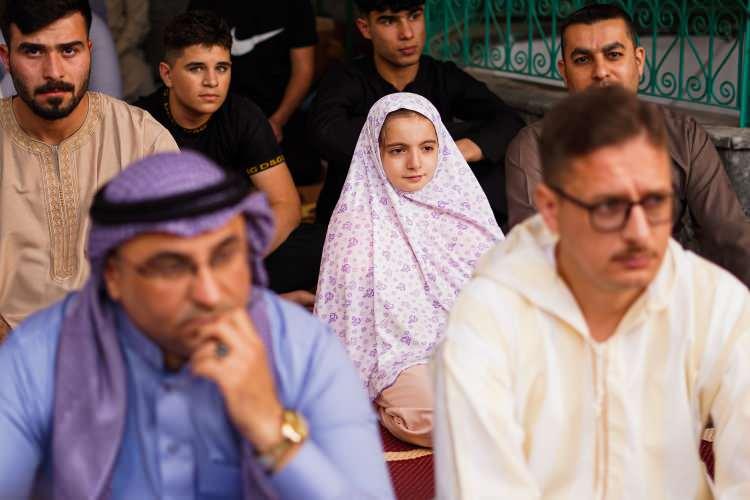 <p>Al-Basha Camisi'nde bayram namazı</p>